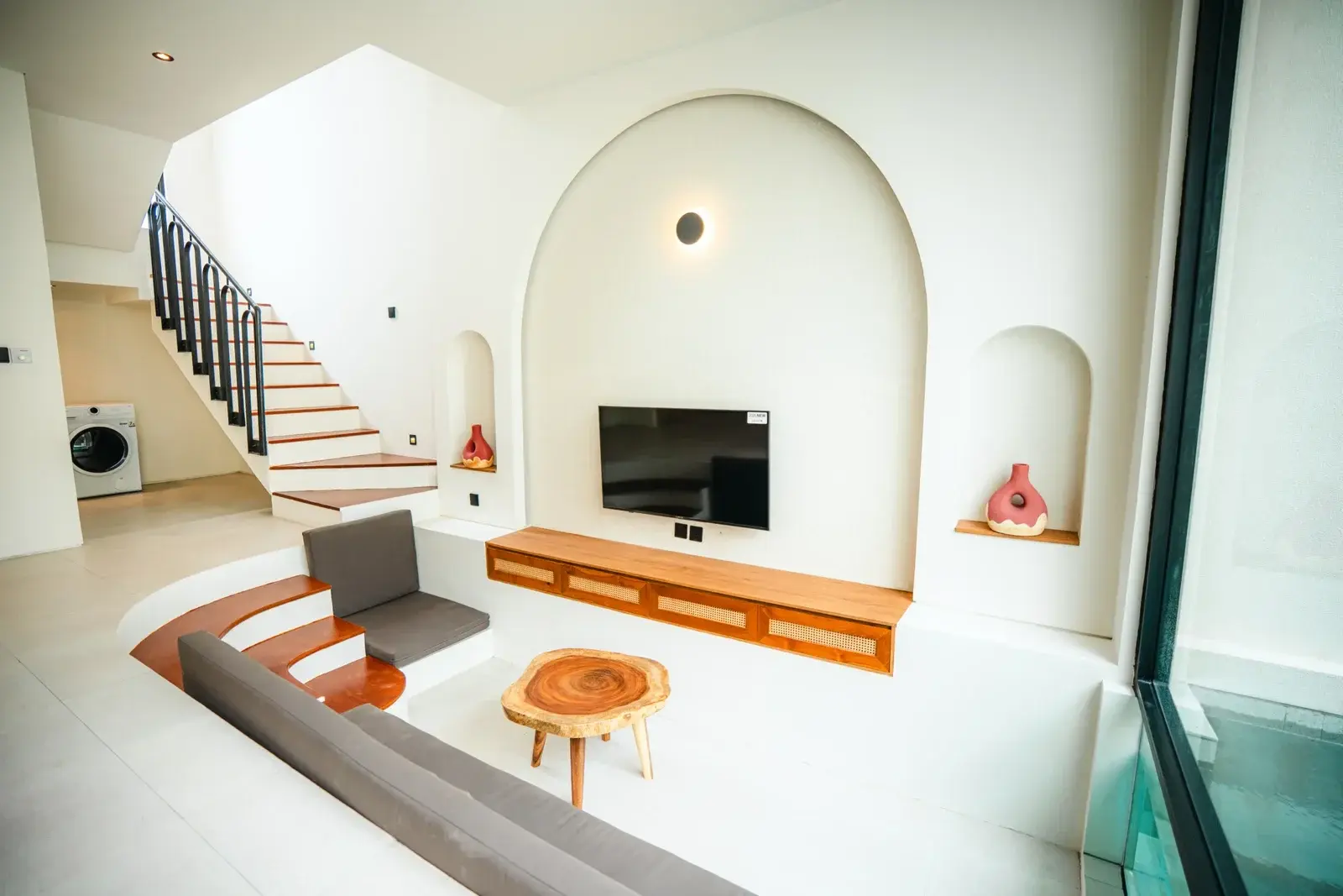 GREECE-STYLE 2 BEDROOM VILLA IN PERERENAN — image 1