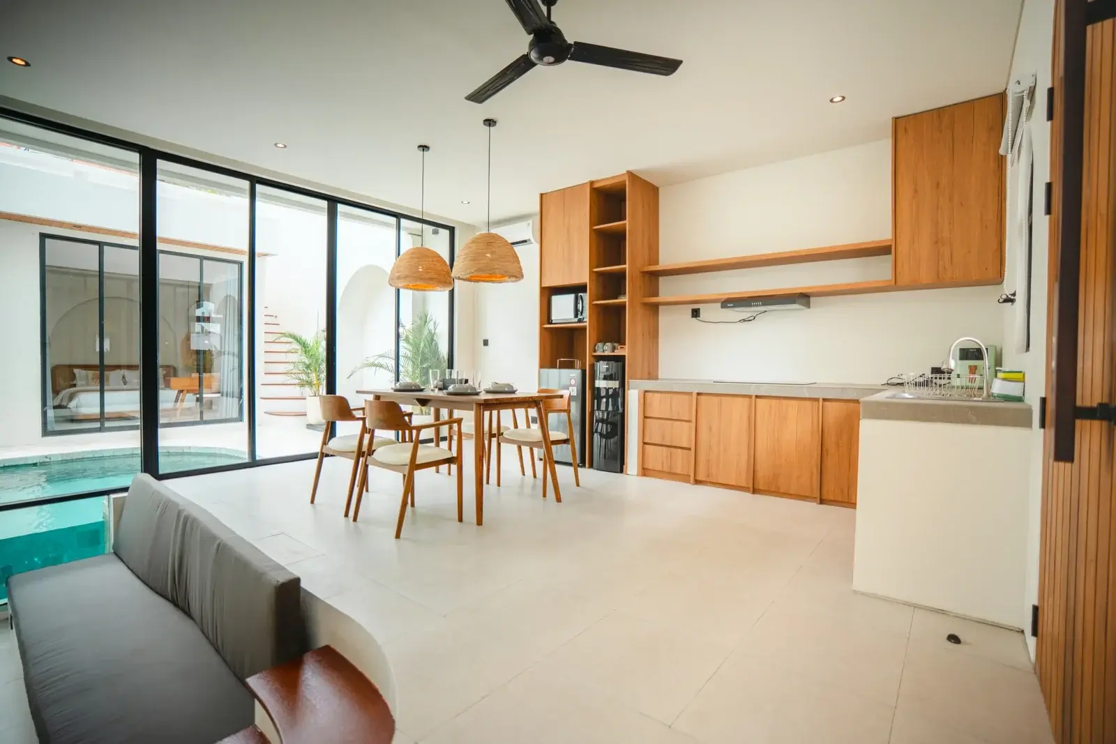 GREECE-STYLE 2 BEDROOM VILLA IN PERERENAN — image 2