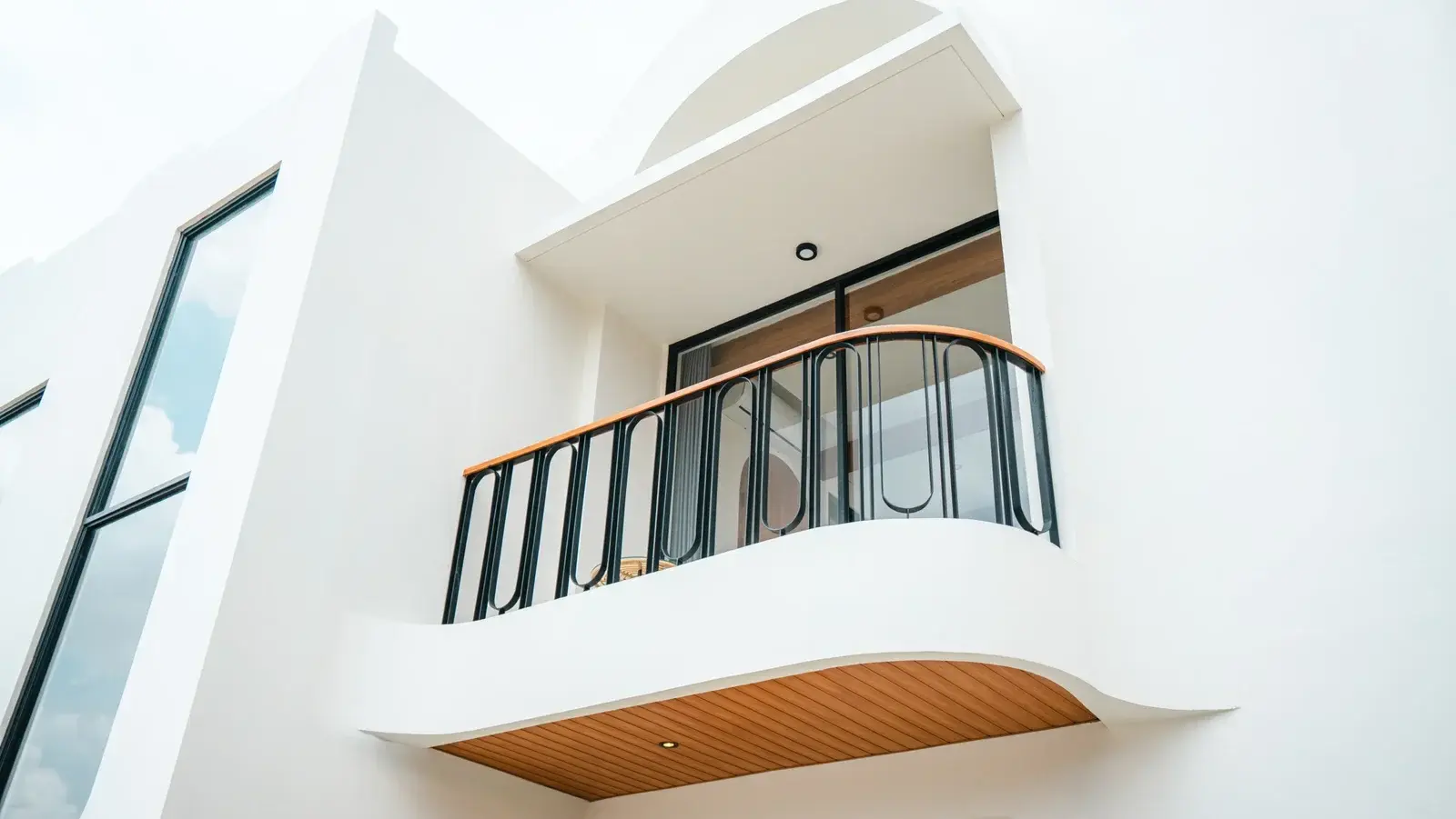 GREECE-STYLE 2 BEDROOM VILLA IN PERERENAN — image 4