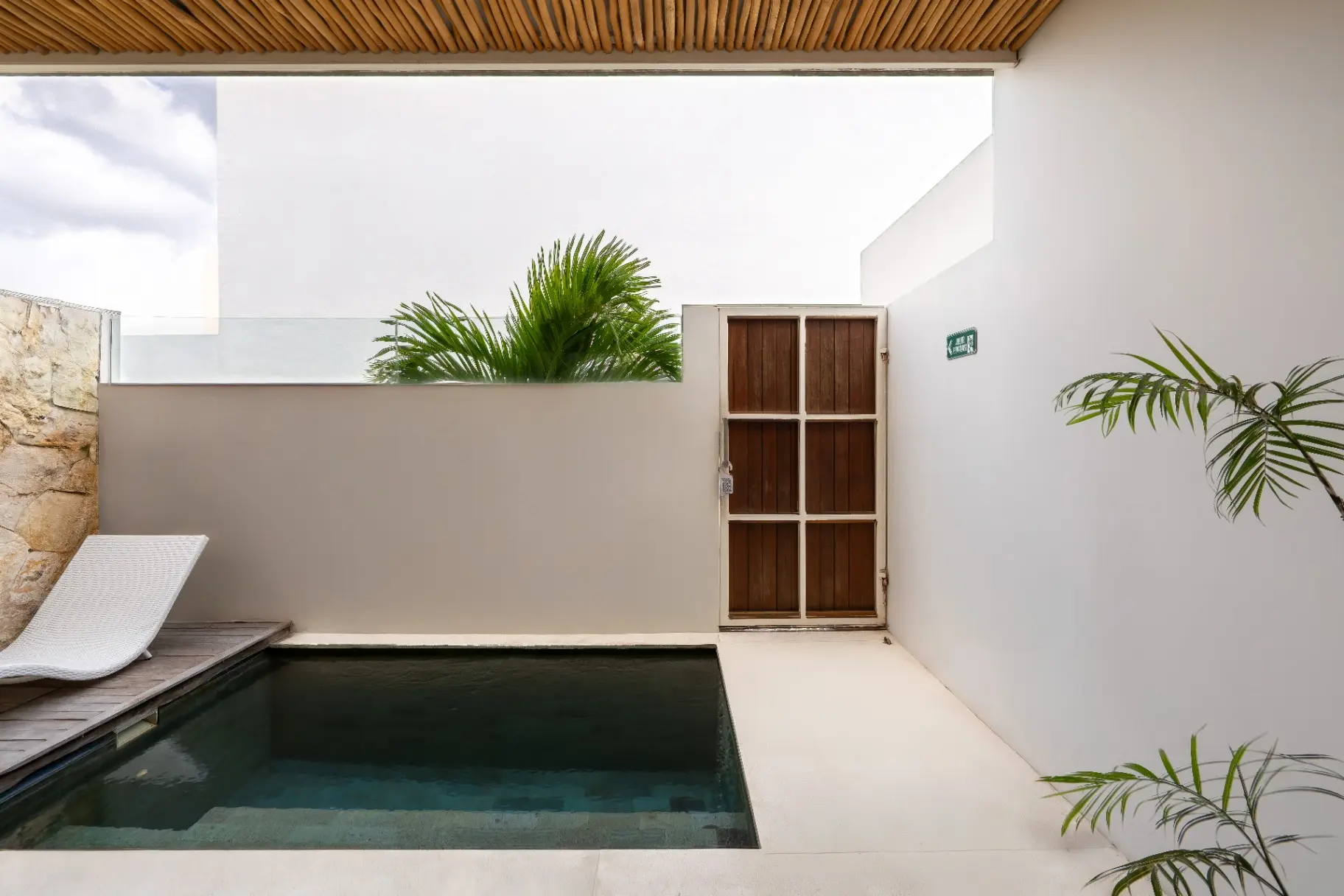 Sore - 1BR Luxury Canggu Apart | Pool Near Cafés & Beach — image 1
