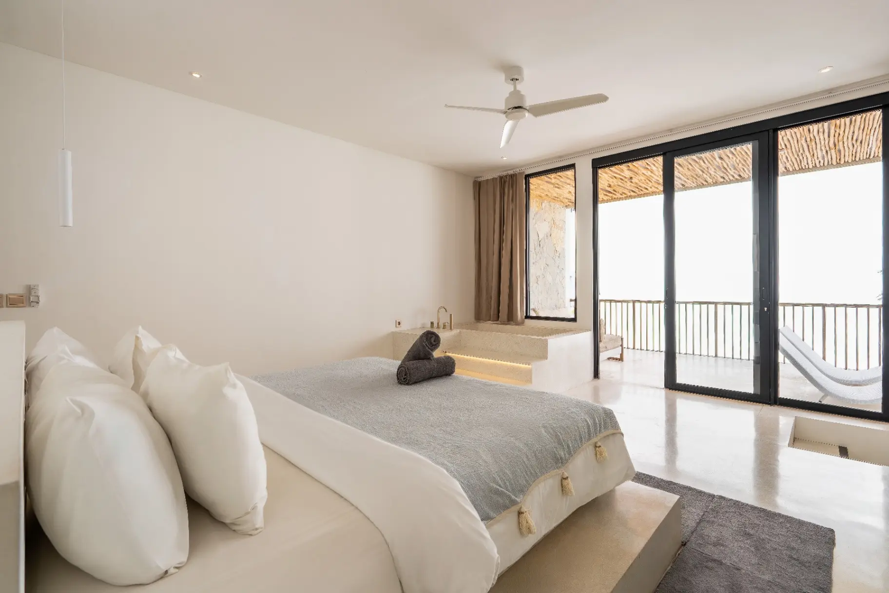 Sore - 1BR Luxury Canggu Apart | Pool Near Cafés & Beach — image 3