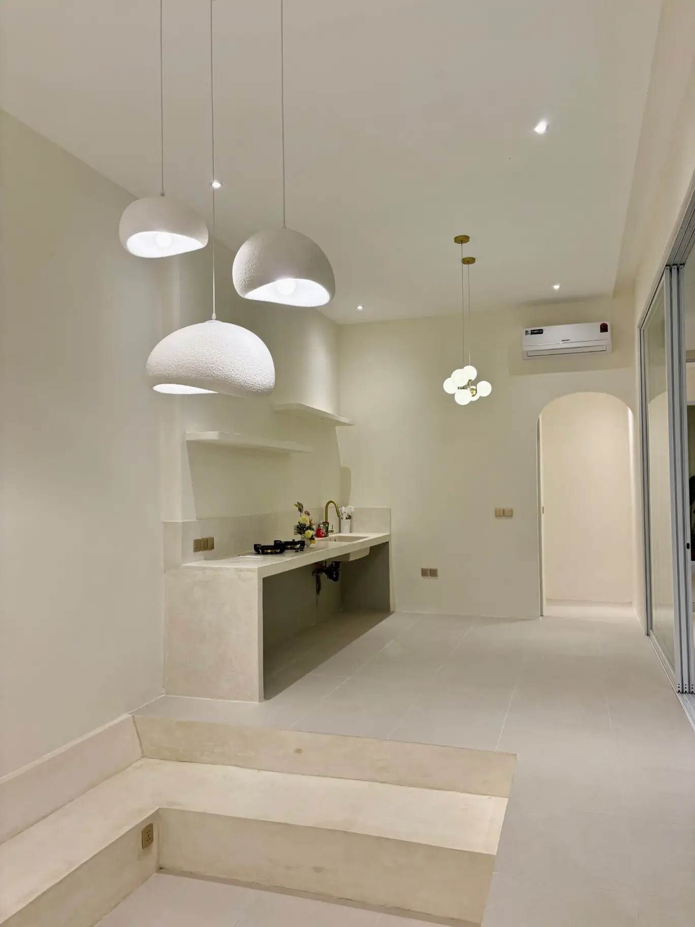 Brand new Villa Kerobokan — image 2