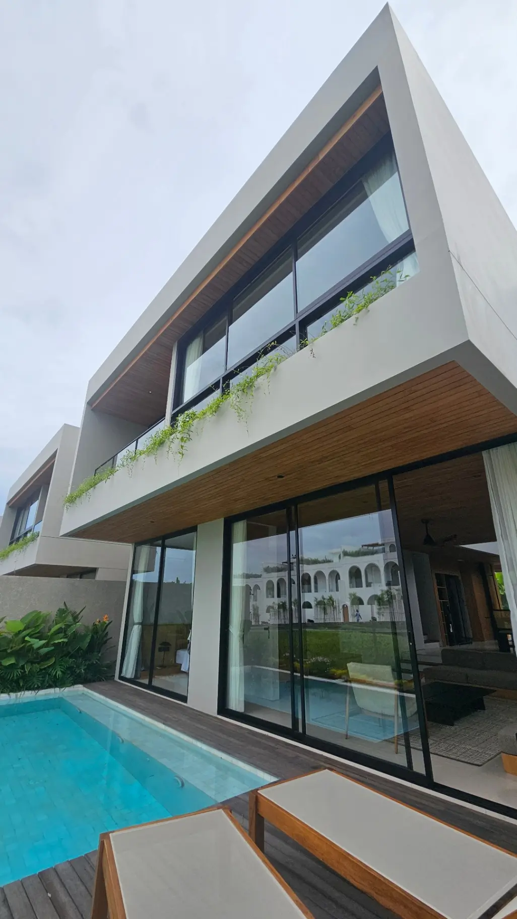 The Jewel Villas (Video Included in this post) — image 1
