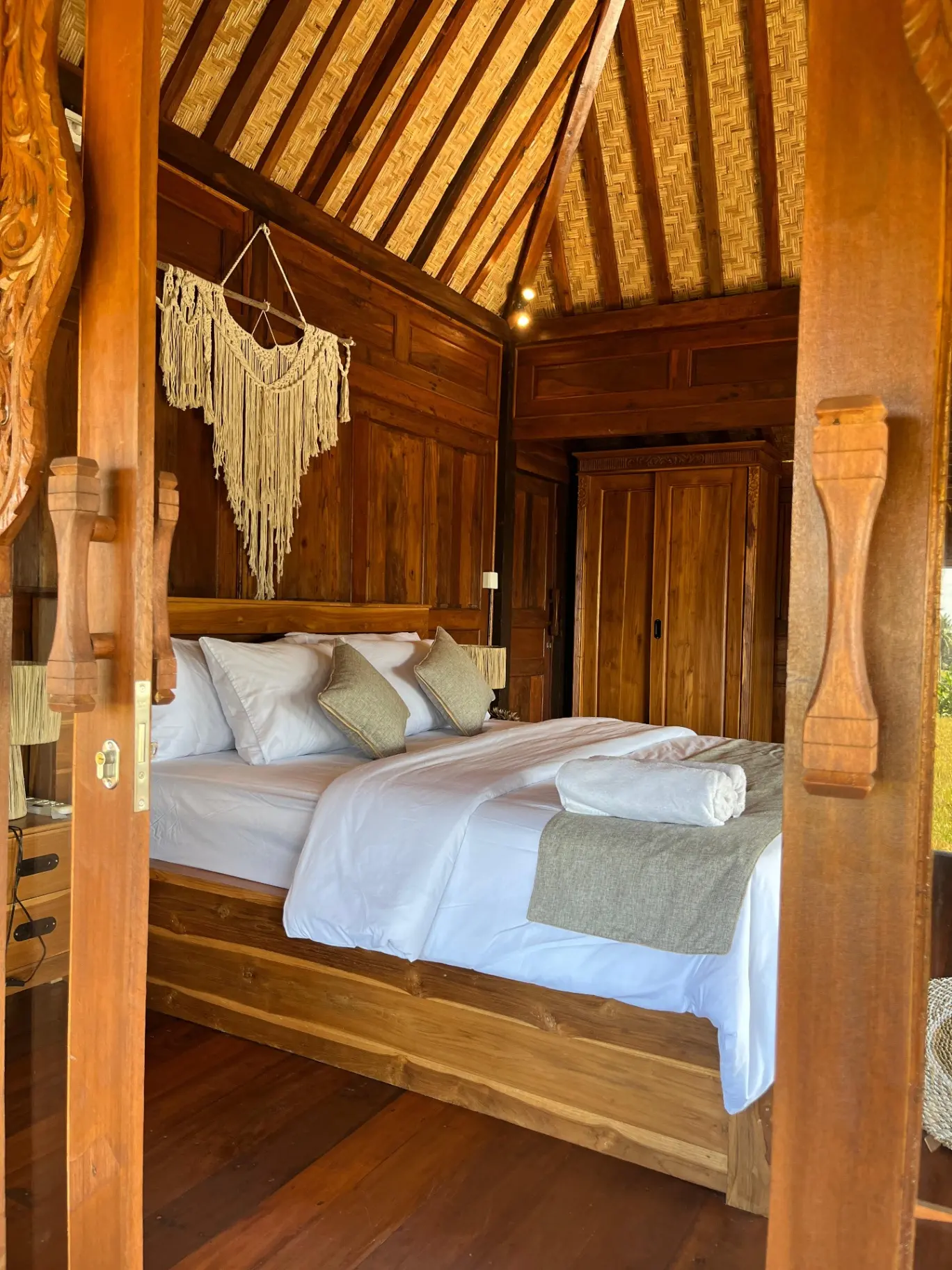 NEW 1 BR Wooden Villa in the Rice Fields — image 1