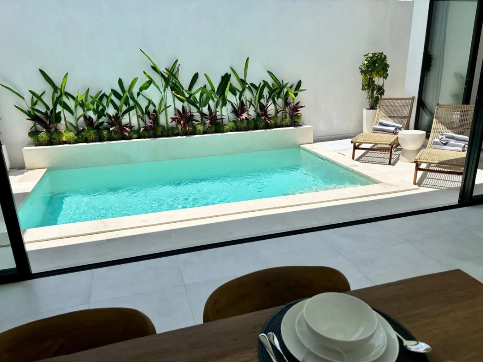 CANGGU — image 1