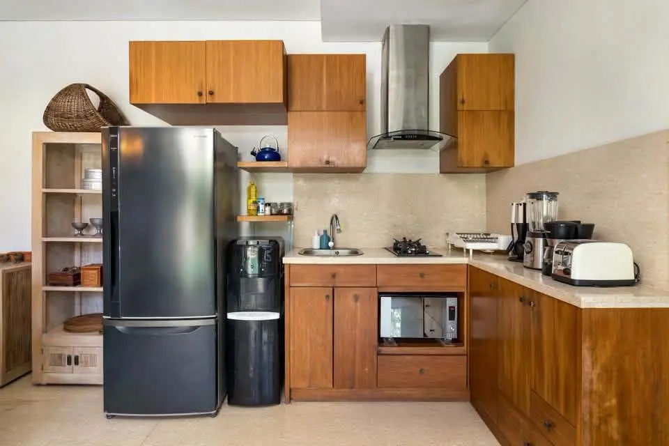 3 BEDROOM VILLA IN SEMINYAK IDR 40 MILL/MONTH — image 3