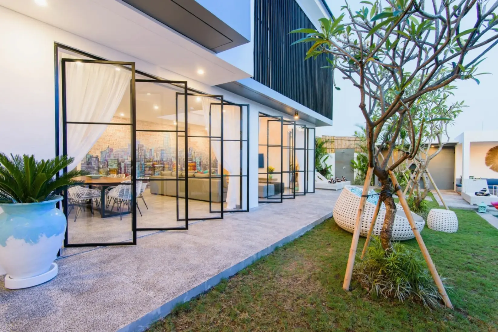 4 BEDROOM VILLA IN BERAWA USD 6500/MONTH — image 2