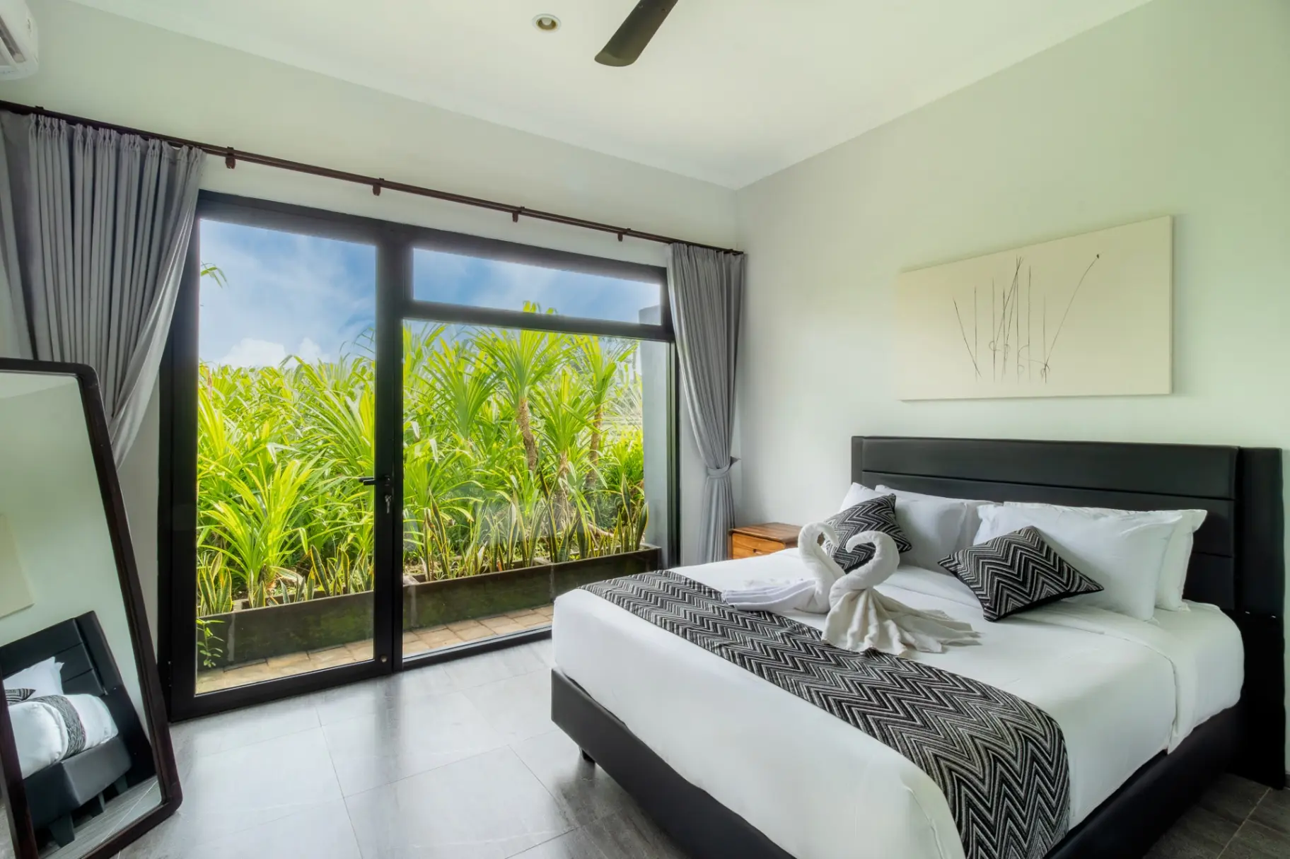 Modern Minimal Design Villa in Loutunduh Ubud Bali — image 2
