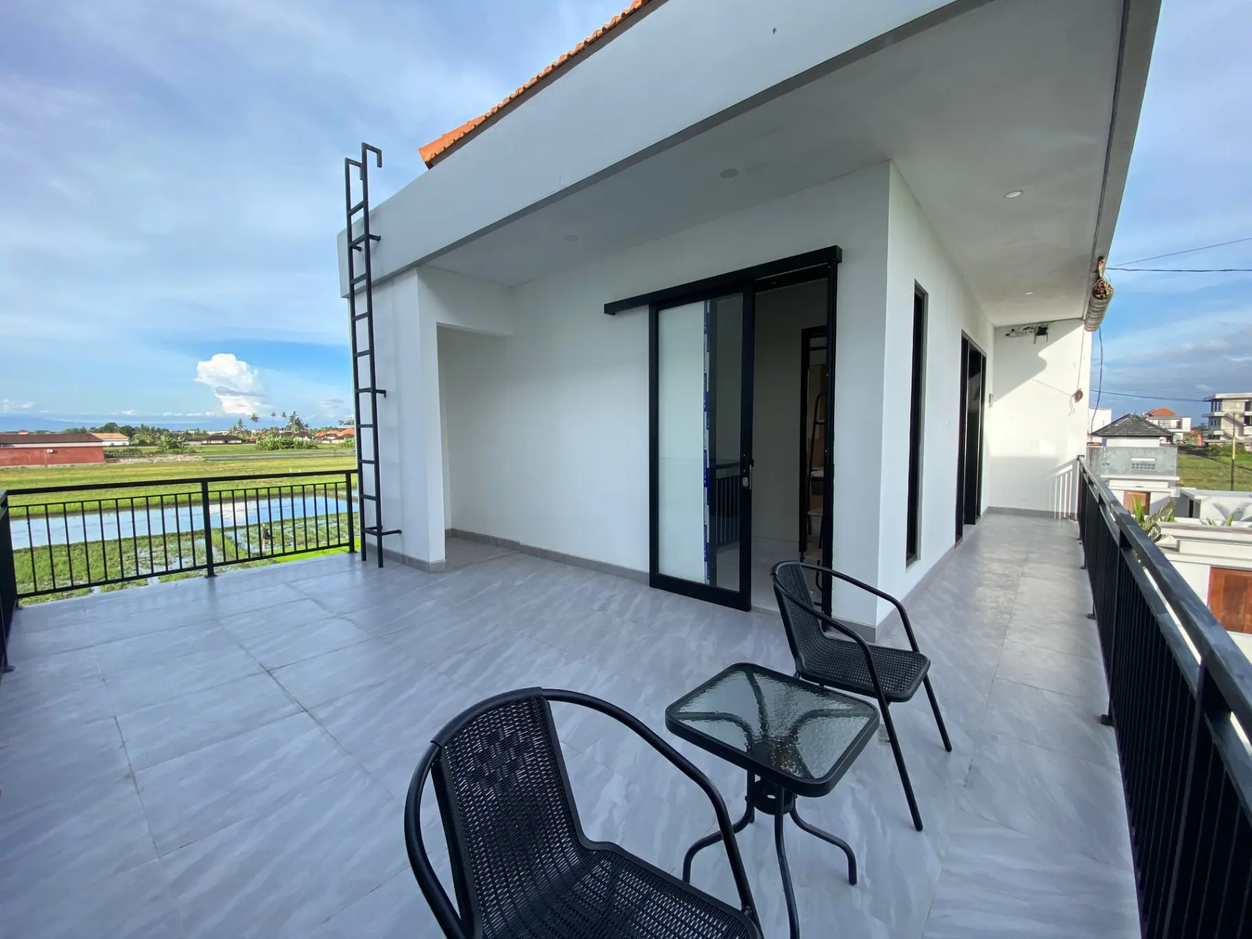 2BR-Cemagi-Ricefield view back/front — image 1