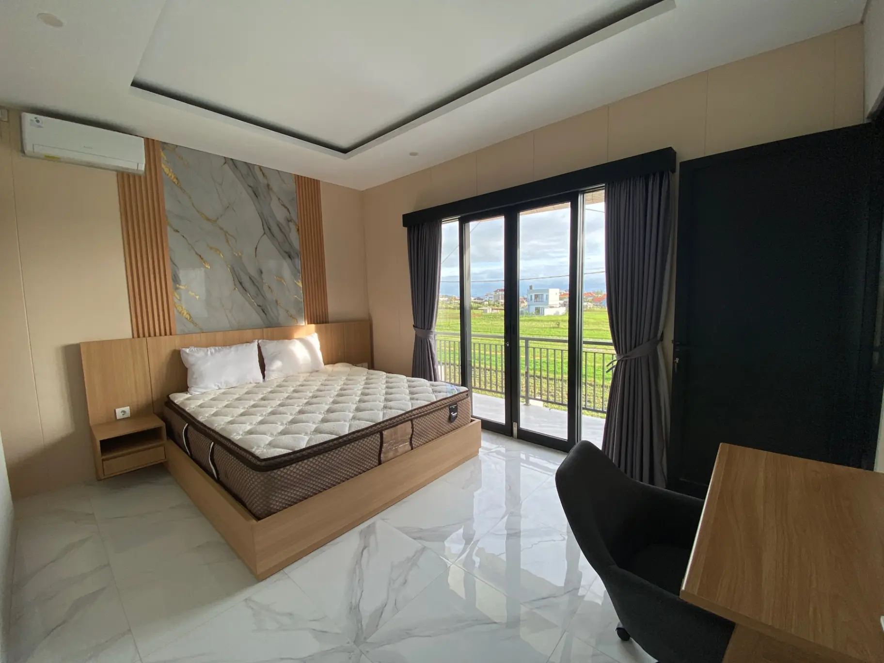 2BR-Cemagi-Ricefield view back/front — image 4