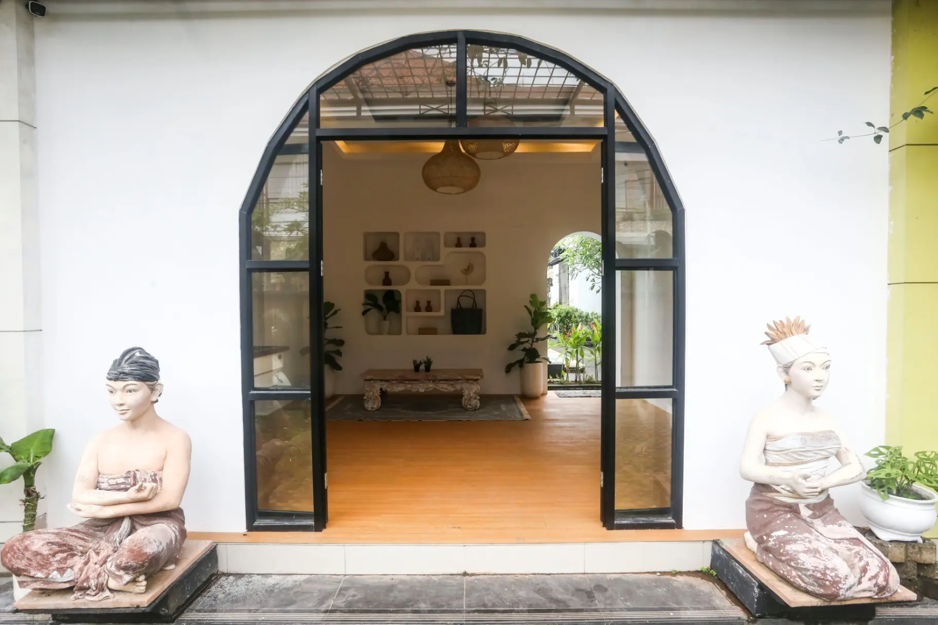 Villa for yearly rent in Kerobokan Bali — image 3