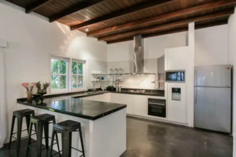 3 BEDROOM VILLA IN UMALAS IDR 9 BILLION — image 4