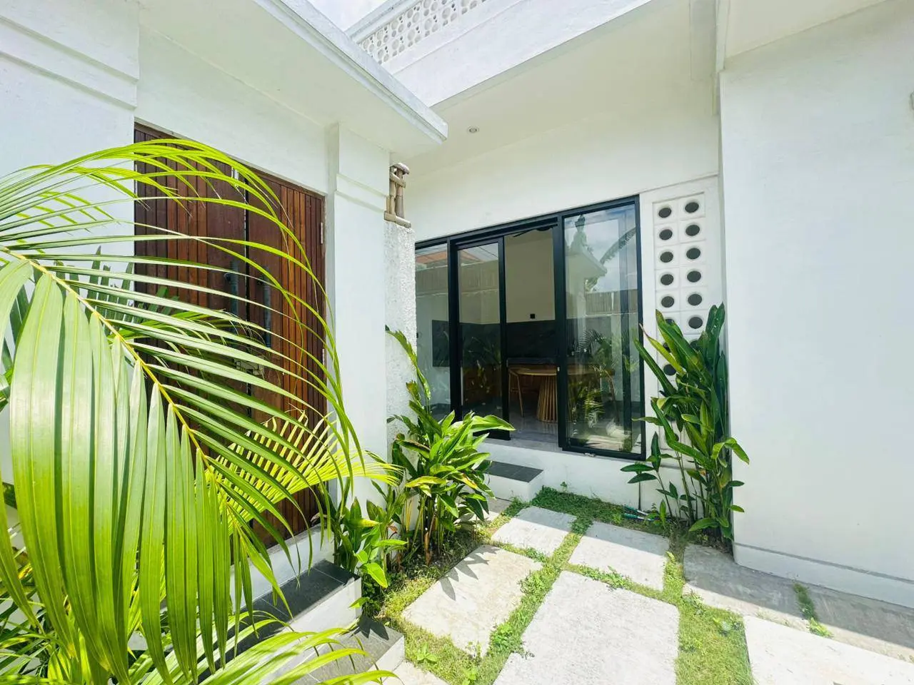 2 BEDROOM VILLA IN PADONAN IDR 230 MILL/YEAR — image 2