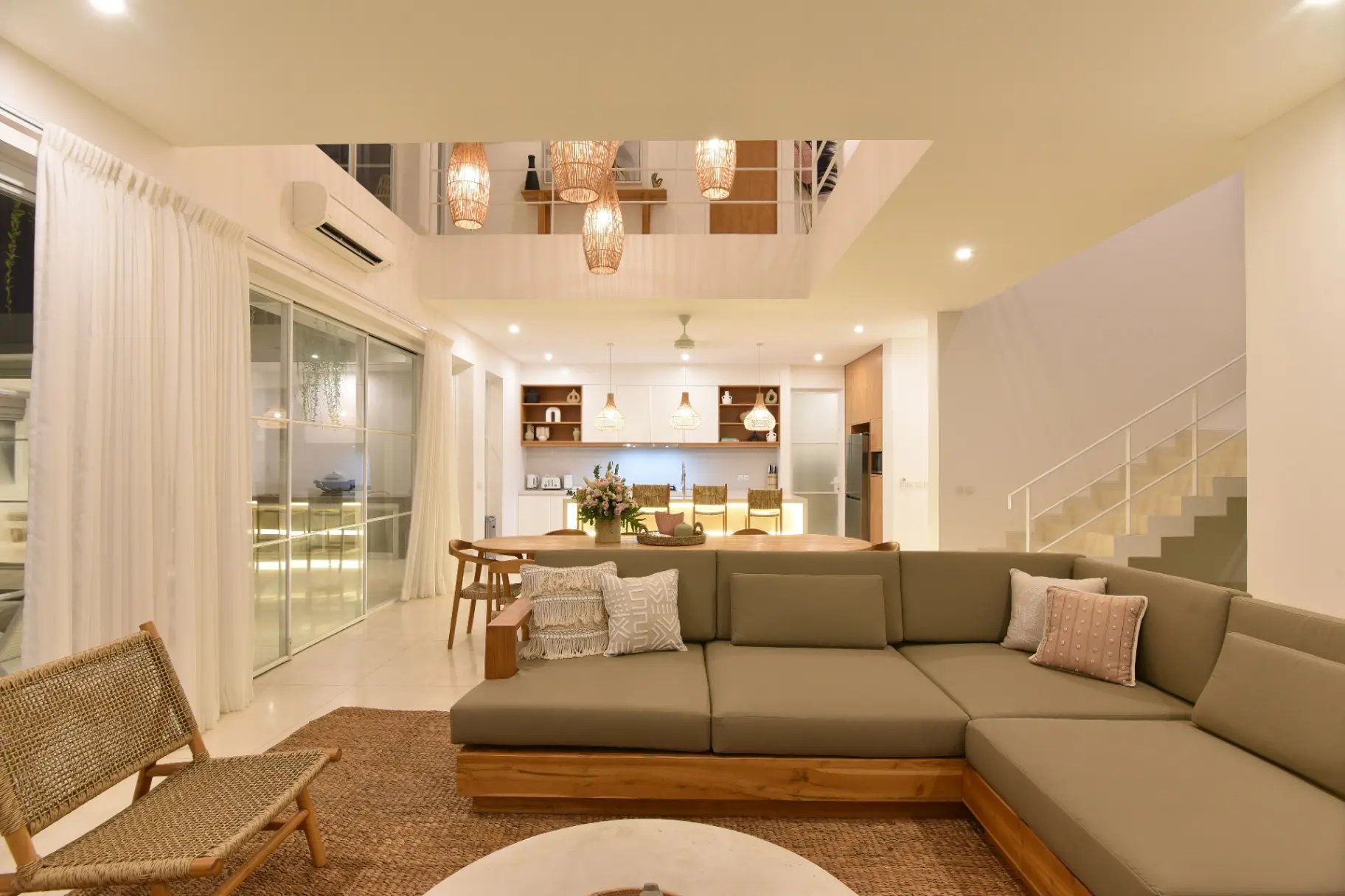 4 BEDROOM VILLA IN CANGGU IDR 75 MILL/MONTH — image 3