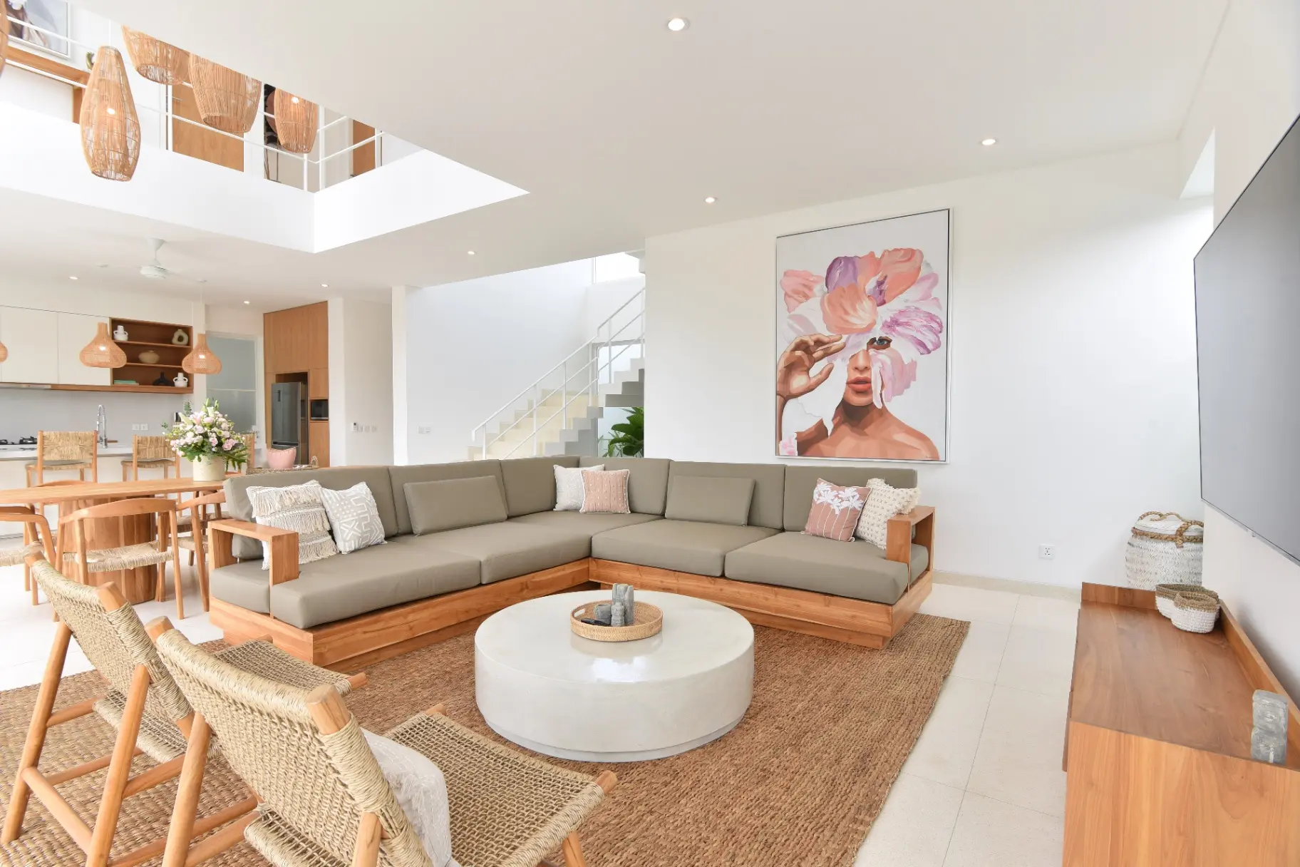 4 BEDROOM VILLA IN CANGGU IDR 75 MILL/MONTH — image 4