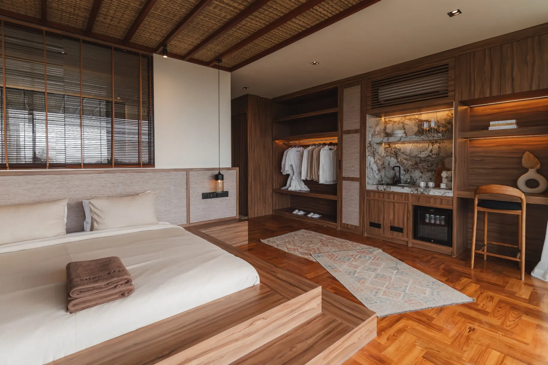 Sore - Sleek 3BR Penthouse Canggu | Pool & Sunset Balcony — image 4