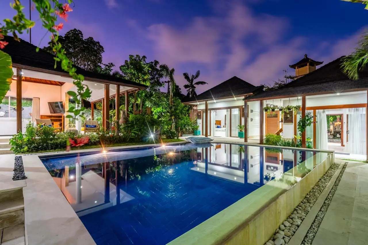 4 BEDROOMS VILLA IN UMALAS — image 4