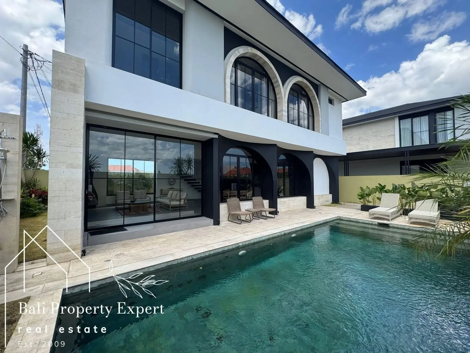 Villa For Rent 3 Bed In Seseh Mengwi Badung Bali SA-3773