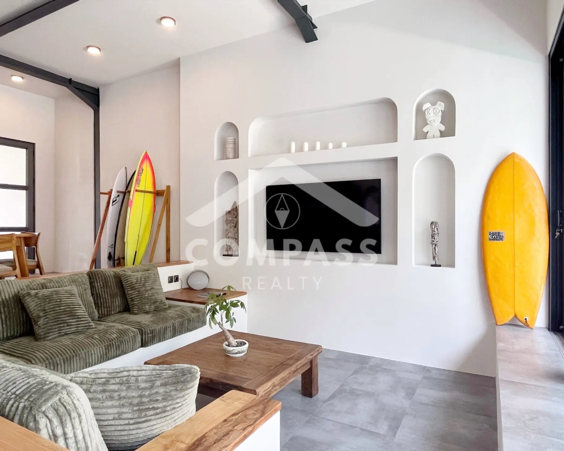Brand New Villa with Saltwater Swimming Pool — image 4
