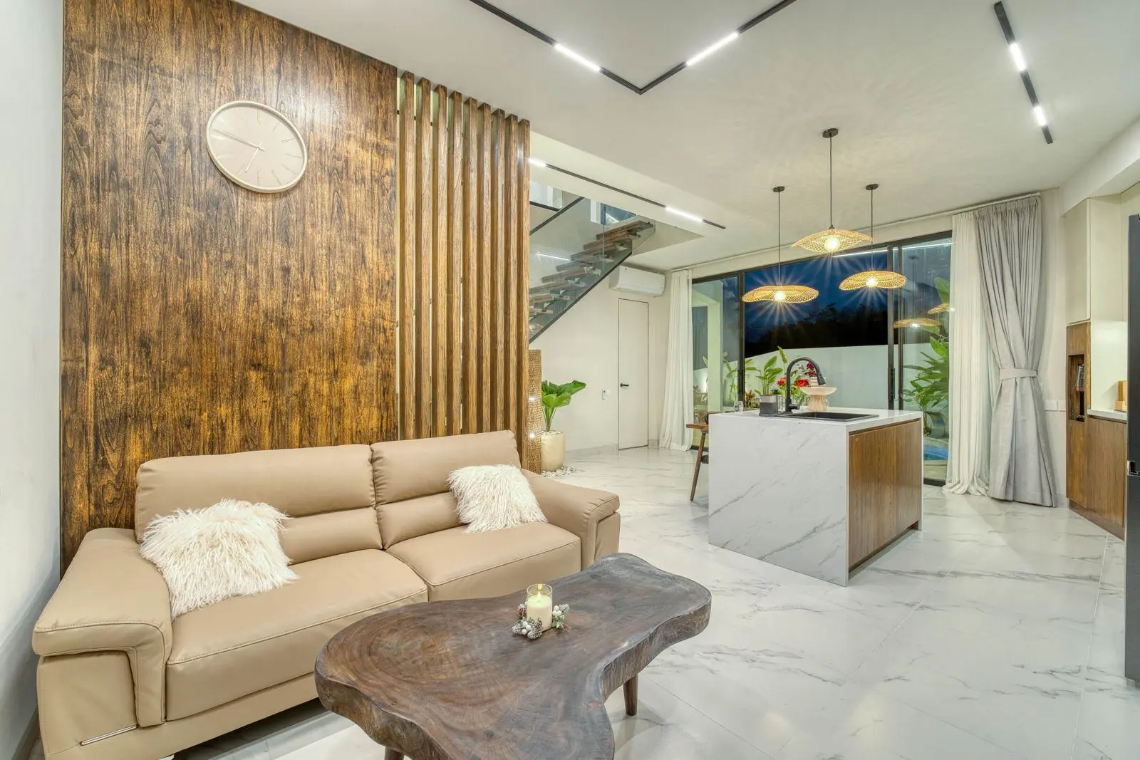 Brand New Luxury Villa With Ocean View — image 4