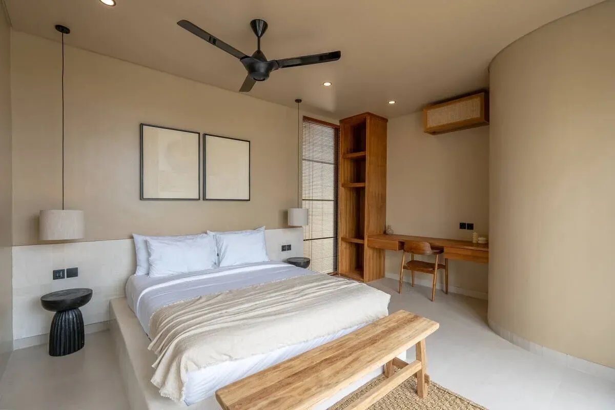 3 BEDROOM MODERN LUXURY VILLA IN PERERENAN — image 3