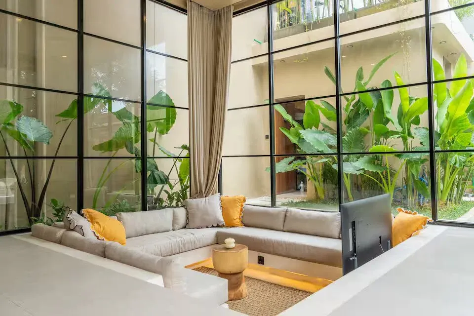 3 BEDROOM MODERN LUXURY VILLA IN PERERENAN — image 1
