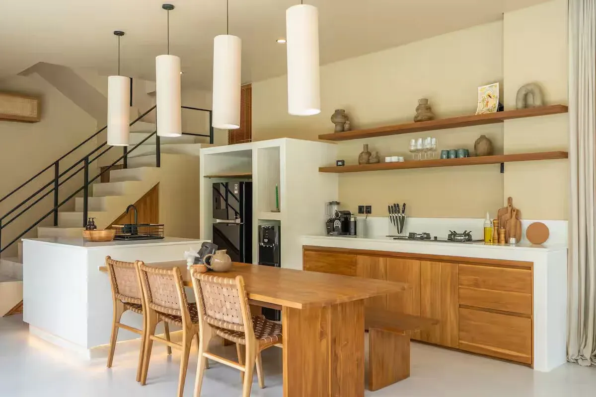 3 BEDROOM MODERN LUXURY VILLA IN PERERENAN — image 2