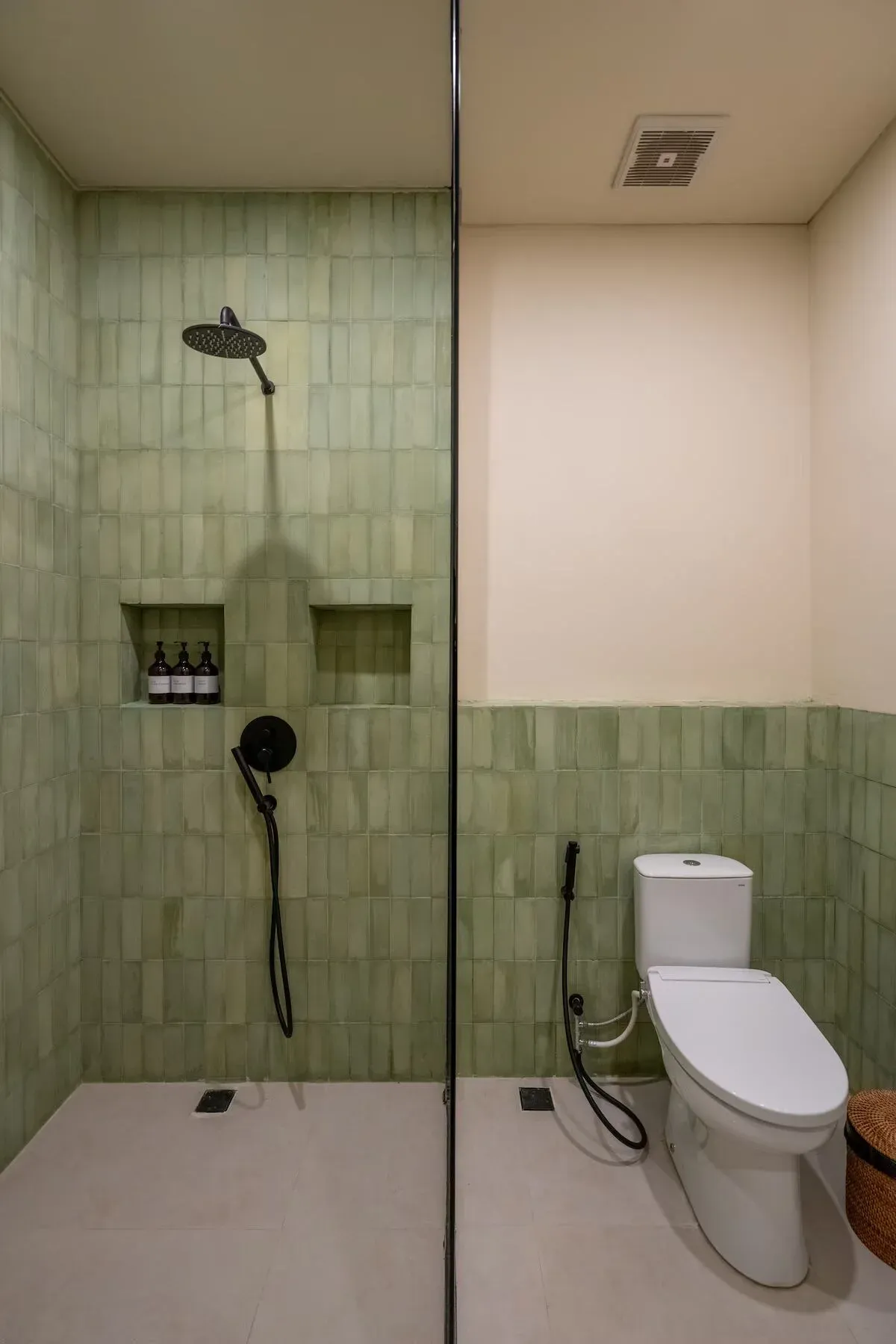 2 BEDROOM MODERN LUXURY VILLA IN PERERENAN — image 4