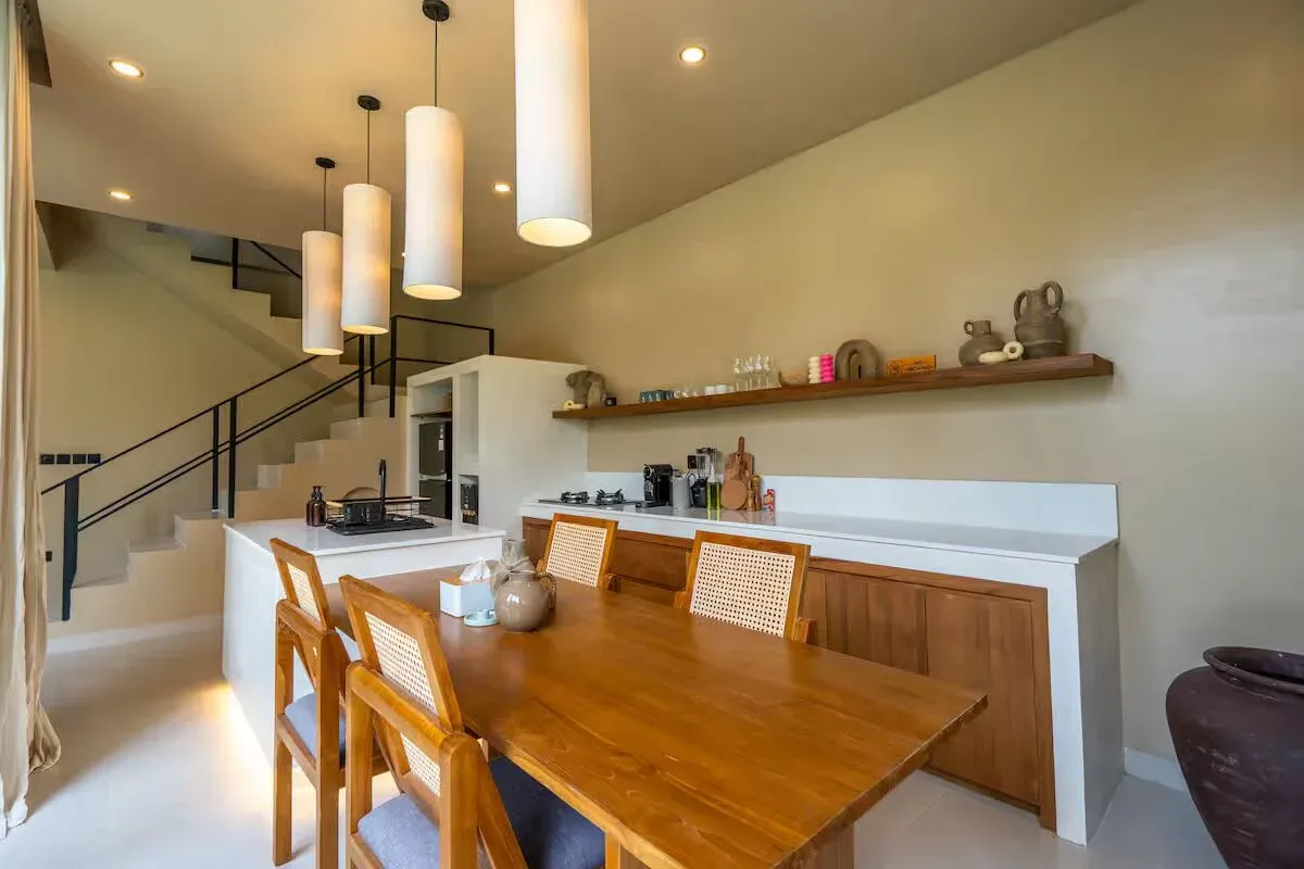 2 BEDROOM MODERN LUXURY VILLA IN PERERENAN — image 2