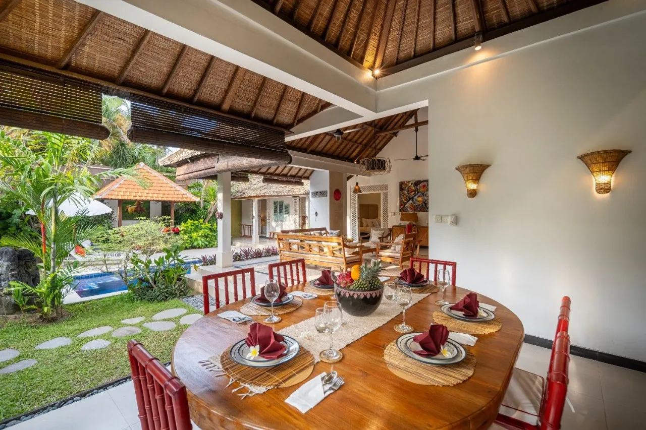 4BR Heritage Joglo Family Villa in Seminyak — image 3