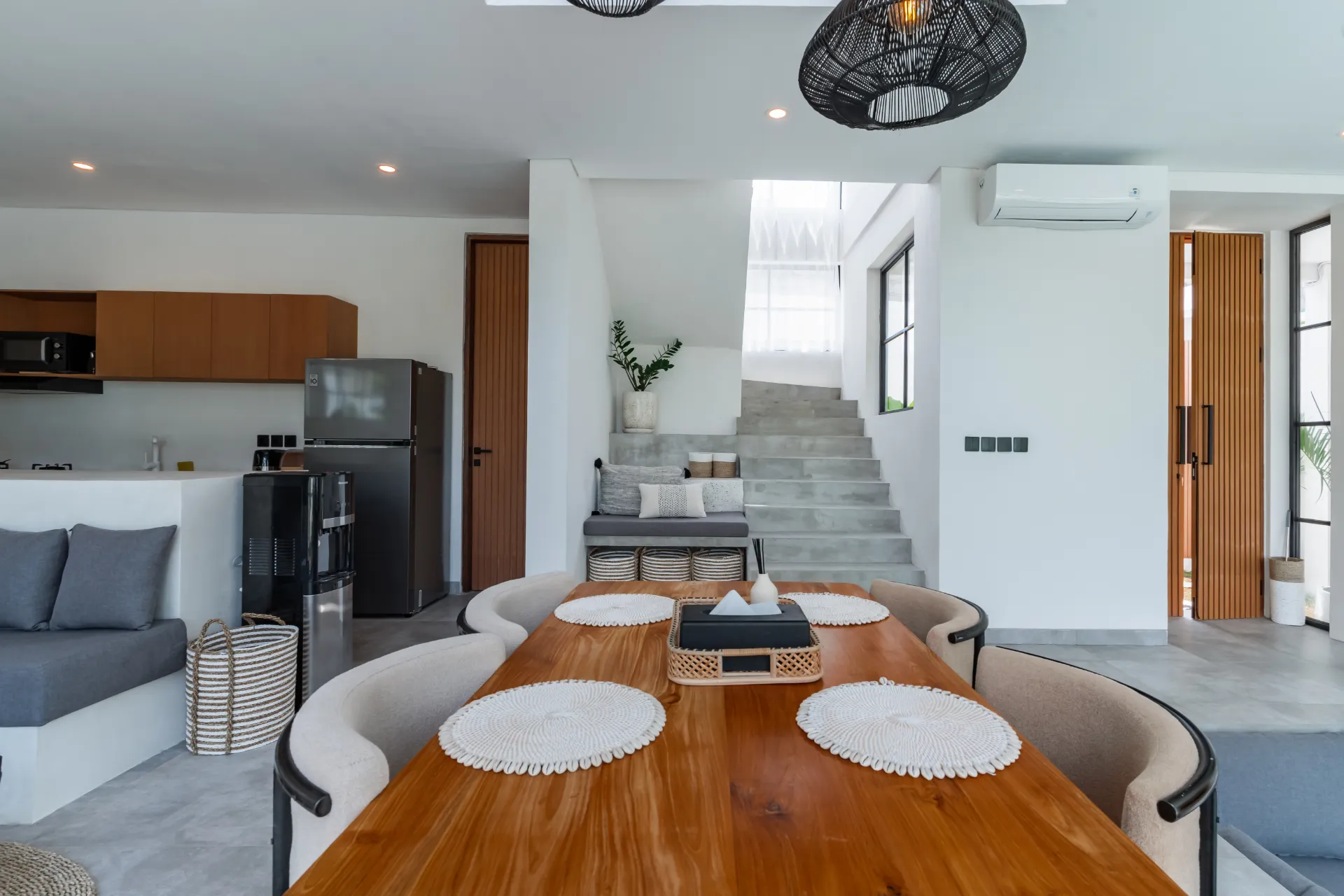 Tranquil Luxury Villa with Rice Field Views – Just 10 Min from Canggu! — image 2