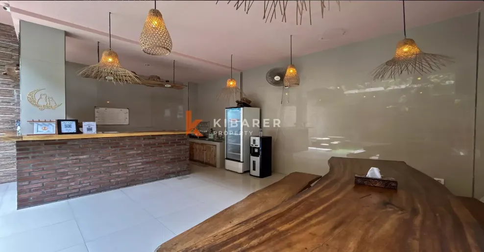 Charming Five-Bedroom Open-Living Guest House with Pool in Central Berawa YRR369 — image 3