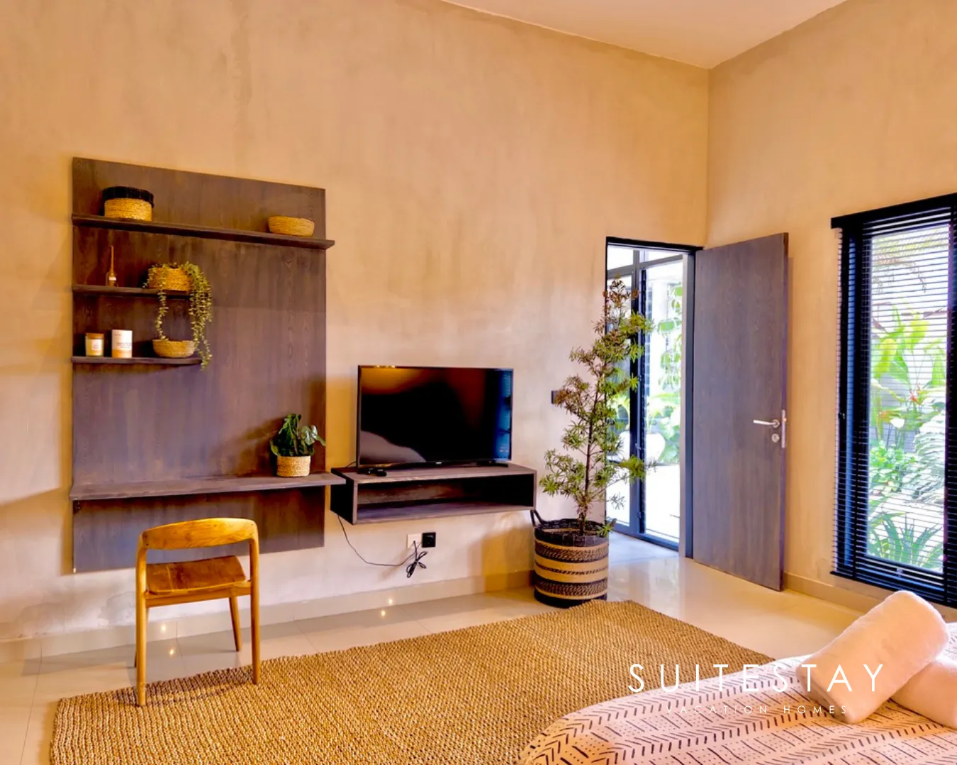Luxury 3-Bedroom Villa in Private Berawa Location — image 2