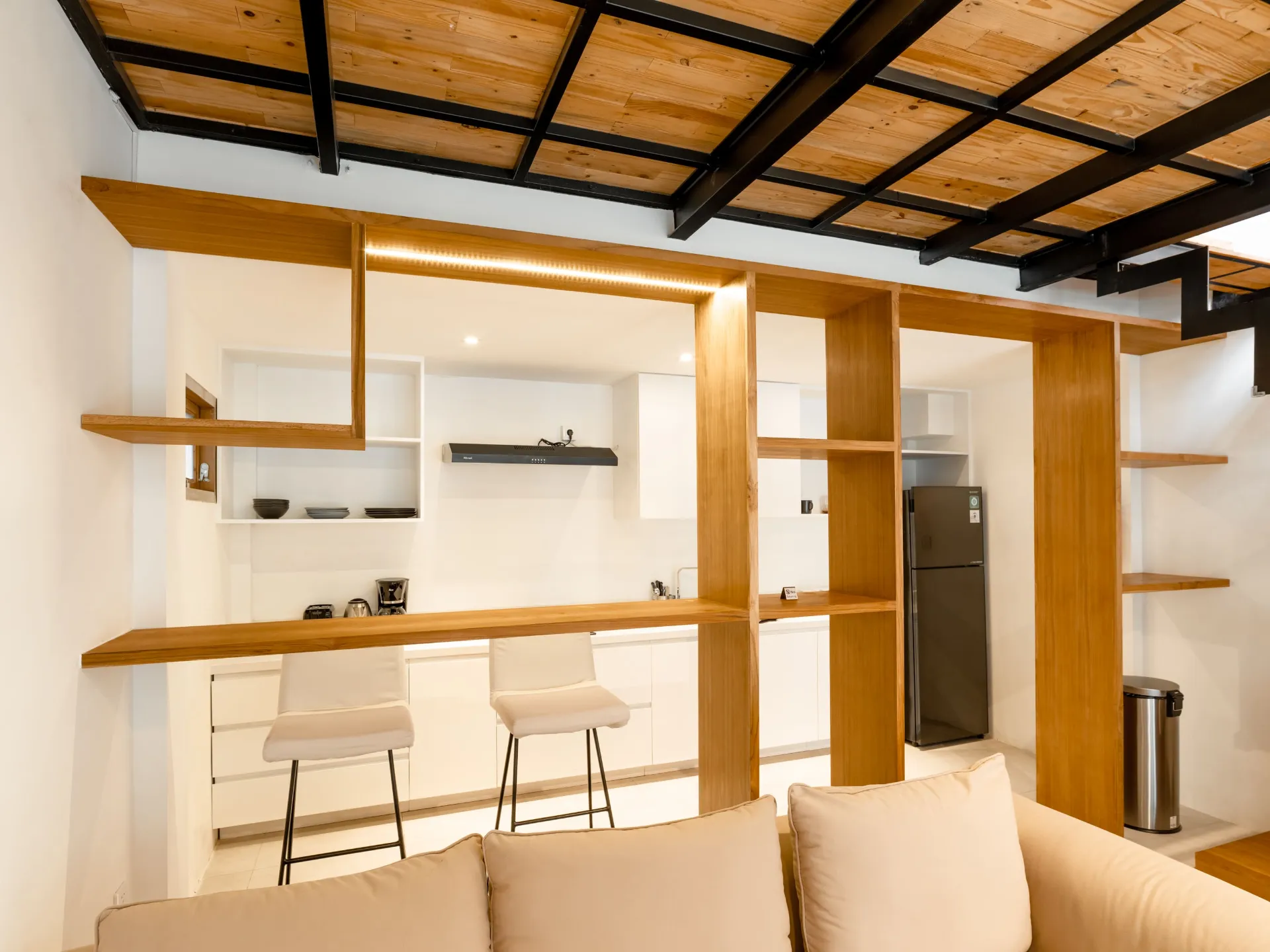 Berawa Village - Tropical modern Loft with pool Berawa Canggu — image 3