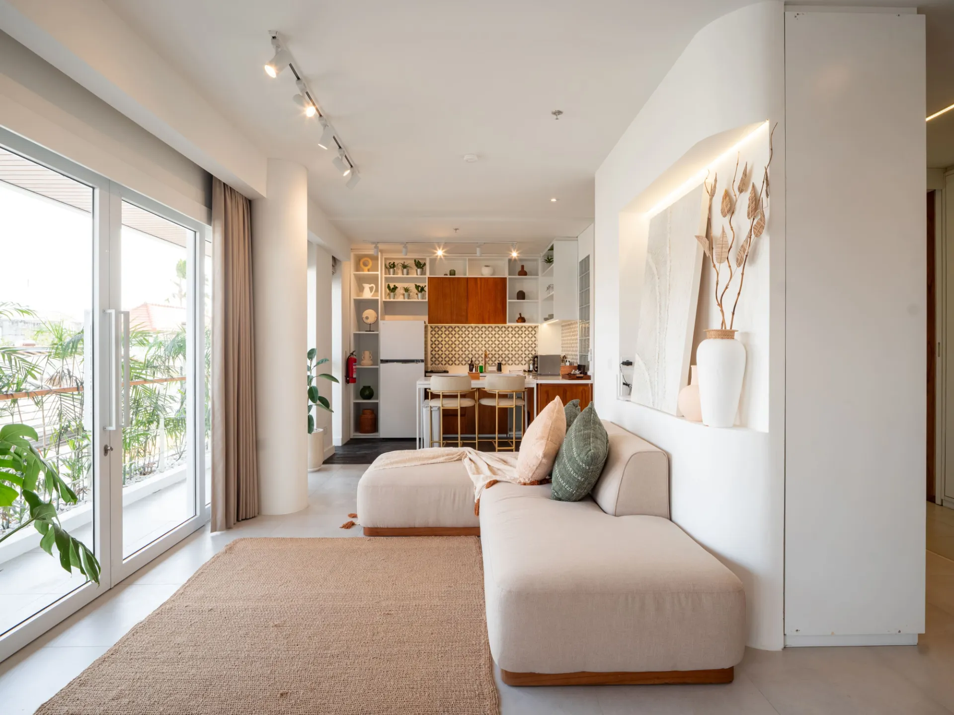The Cruise - Suite Apartment in Canggu — image 4