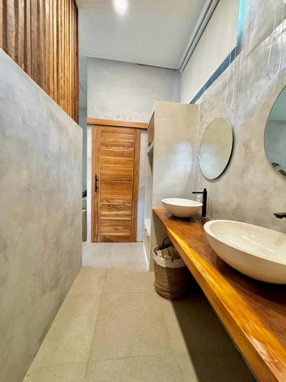 Industrial Style 1BR House in Padonan 1 — image 3