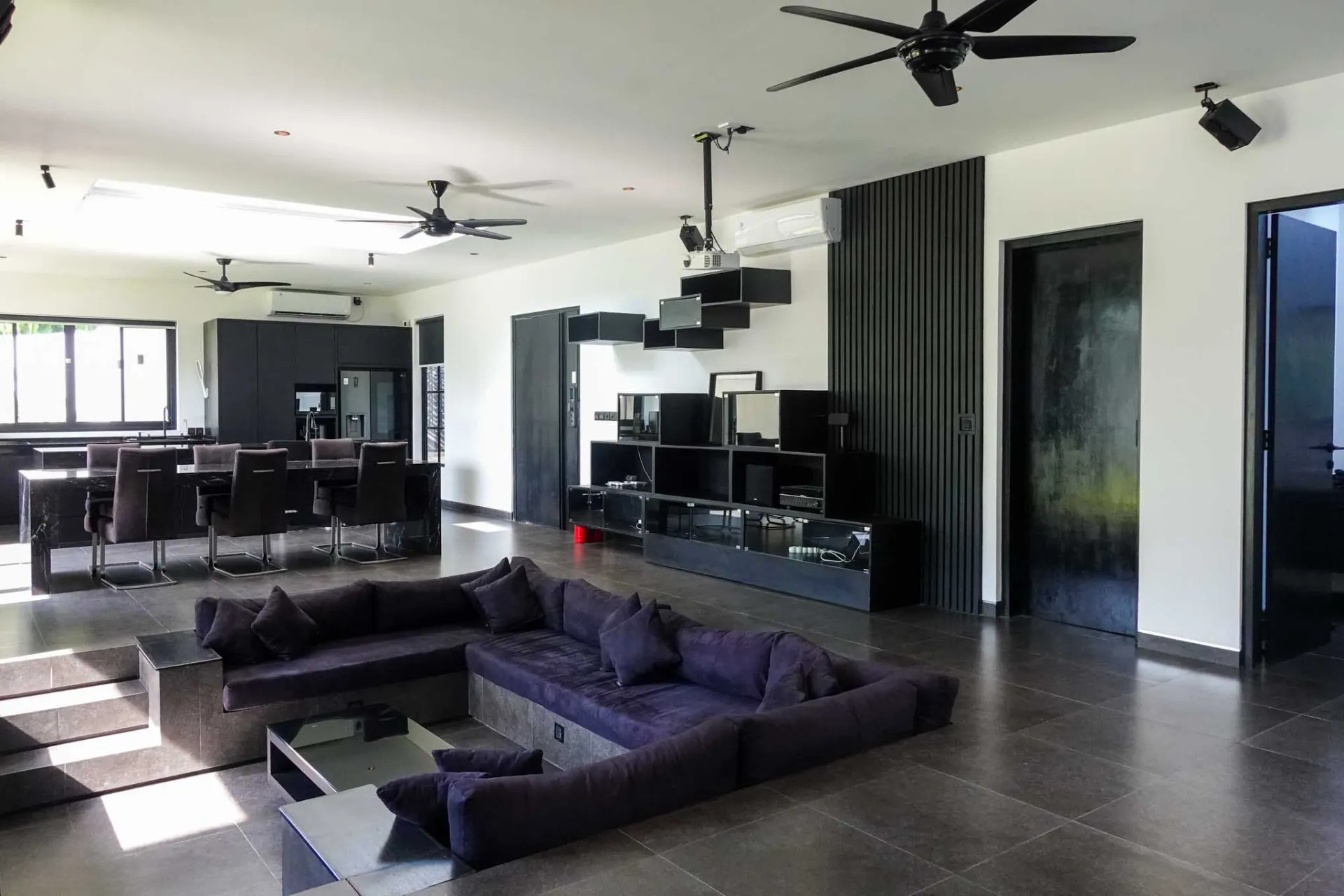 3-Bedroom Villa with Sauna and Lush Green Surroundings in Cemagi (B-CE04) — image 2