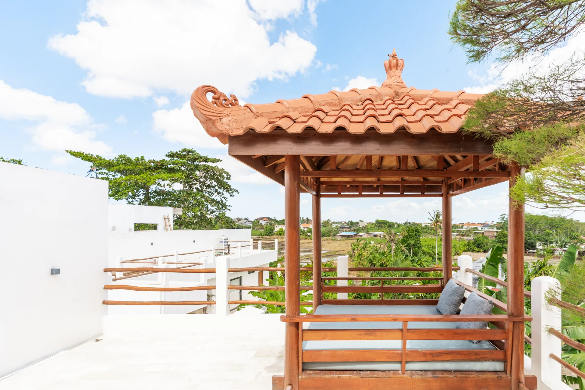 Luxury 2BR Villa with Ricefield Views in Buduk — image 4