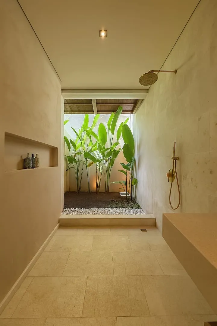 Villa For Rent 4 Bed In Pererenan Badung Bali PO-3792 — image 4