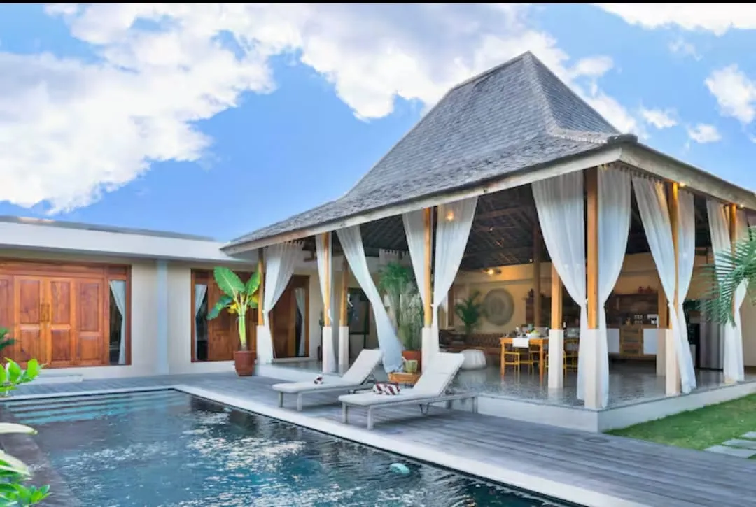Villa For Rent 2 Bed In Batu Belig Canggu Bali RS-3795 — image 1