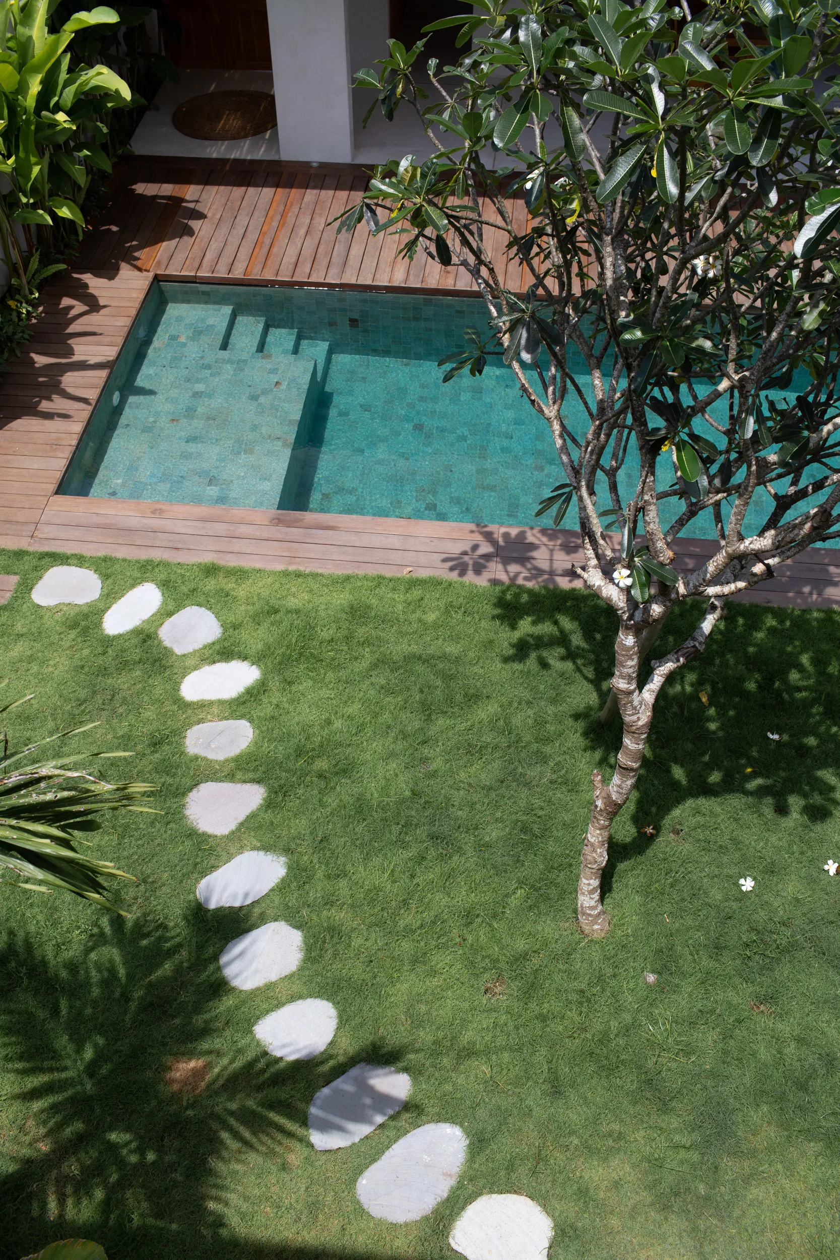 Leasehold Villa Batu Bolong Bali – Beachside 3BR with Spacious Garden (NA115) — image 4