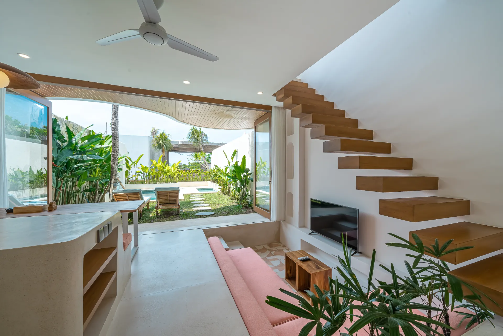 Whispering Palms - BRAND NEW Chic 1-Bedroom Villa in Pecatu — image 4