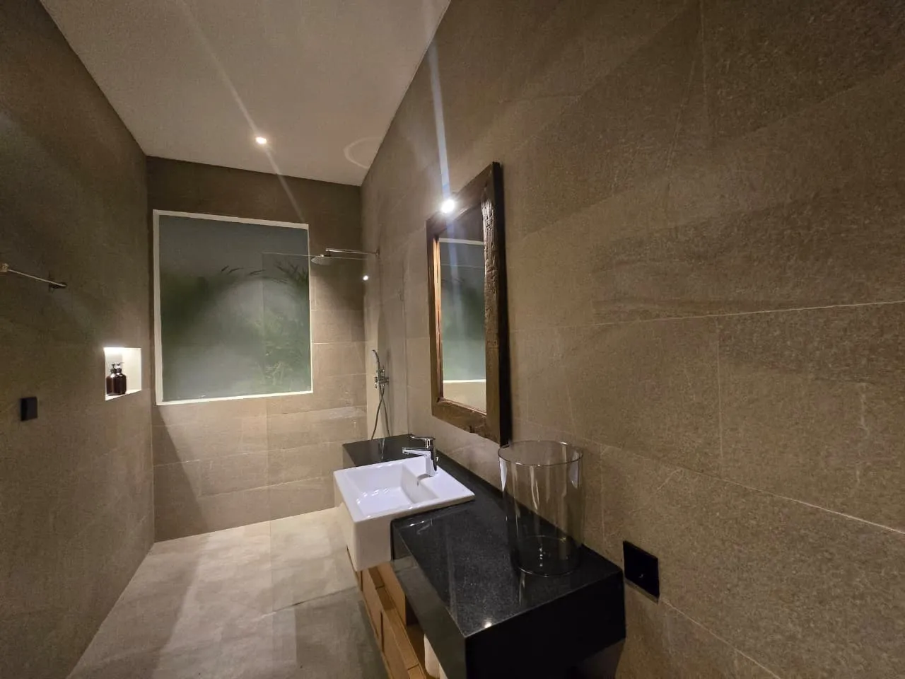 Villa For Rent 1 Room with Sharing In Kayu TulangCanggu Bali — image 3