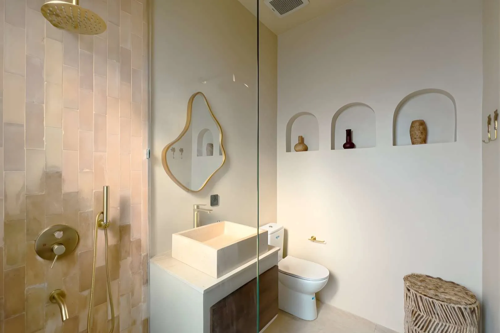 2BR Chic Bohemian Villa (Strategic Location) — image 4