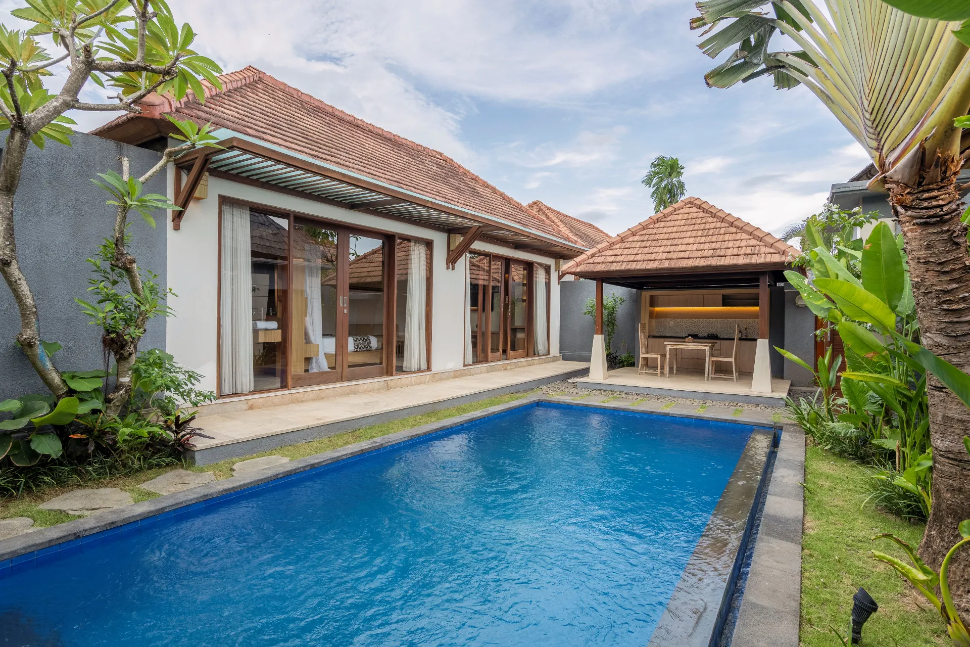 Kings Villas Sanur - 1 Bedroom Pool Villa — image 1