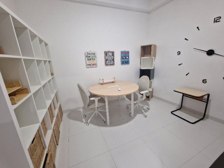 2 Bedroom Cozy Home - Fully Furnished — image 2