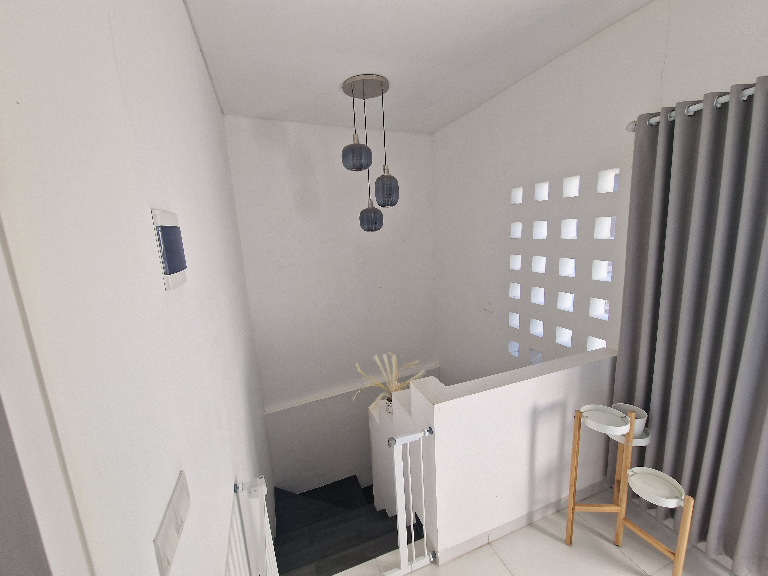2 Bedroom Cozy Home - Fully Furnished — image 3