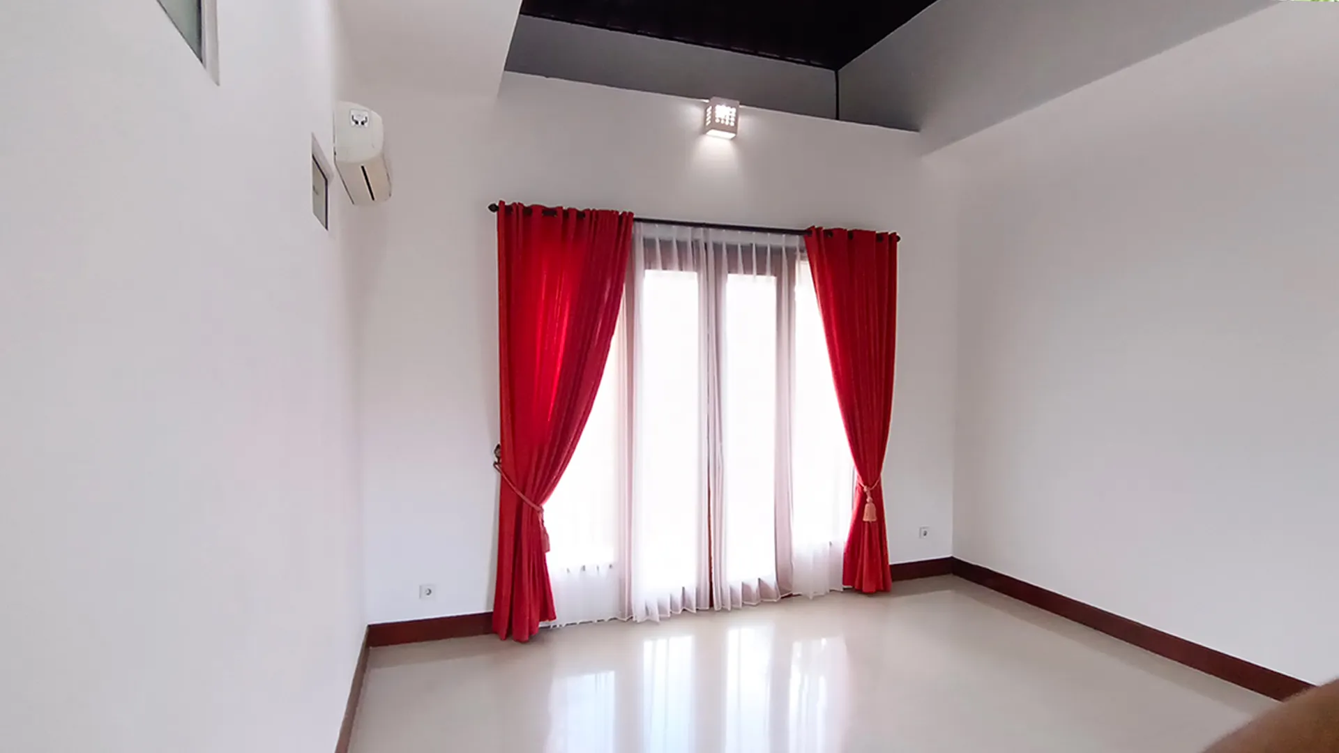 West Sanur Villa Wayan 1 | Semi Furnished — image 1