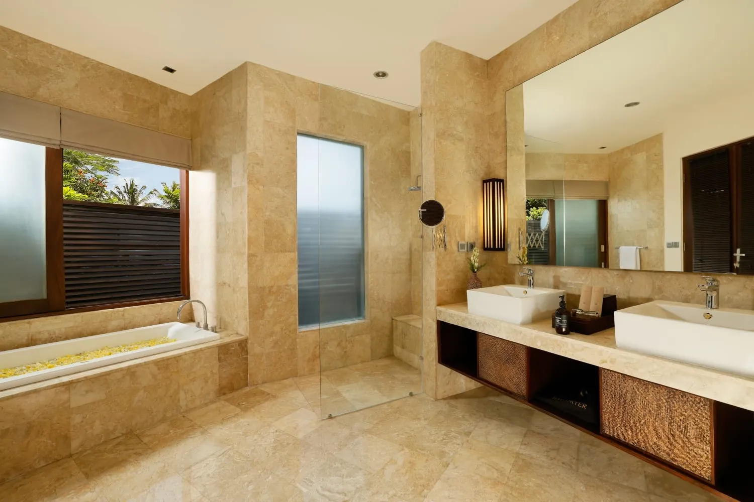 Villa For Rent 4 Bed In Tibubeneng Badung Bali PU-3805 — image 1