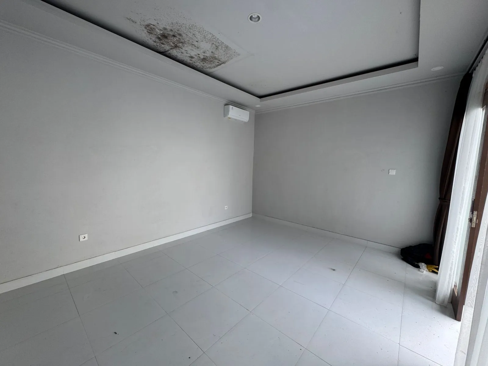 2 bedrooms semi furnished villa located in seseh (walking distance to the beach) — image 2